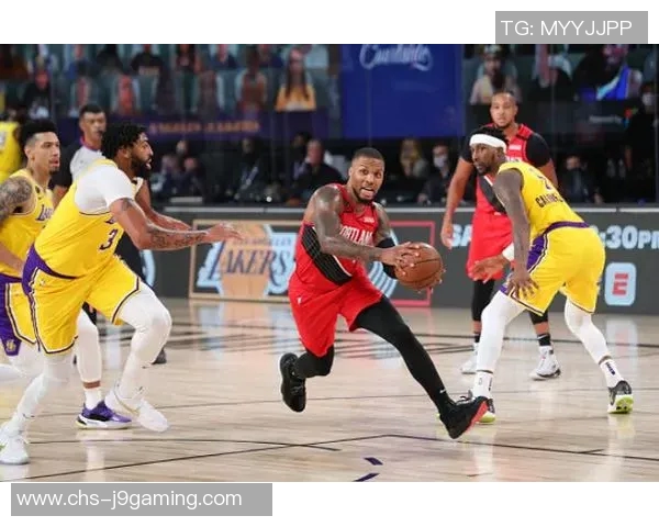 小牛对湖人激战正酣球星对决引发球迷热议与期待